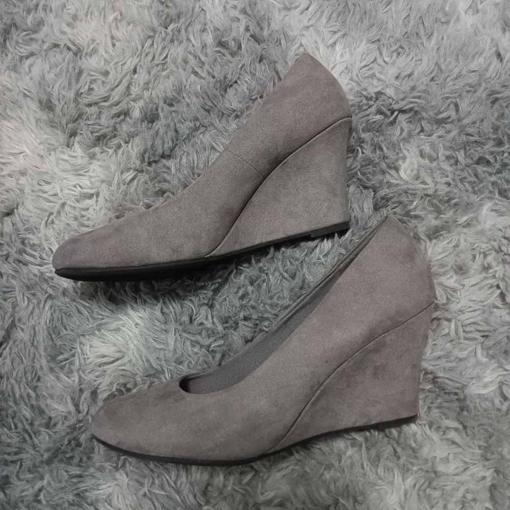 Dexflex comfort wedge heels